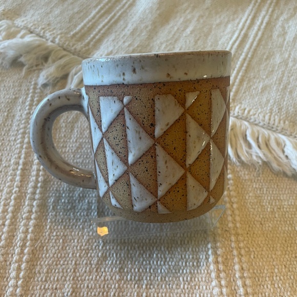 BKB Ceramics ~ Hand Thrown Geometric Mug - Picture 5 of 9